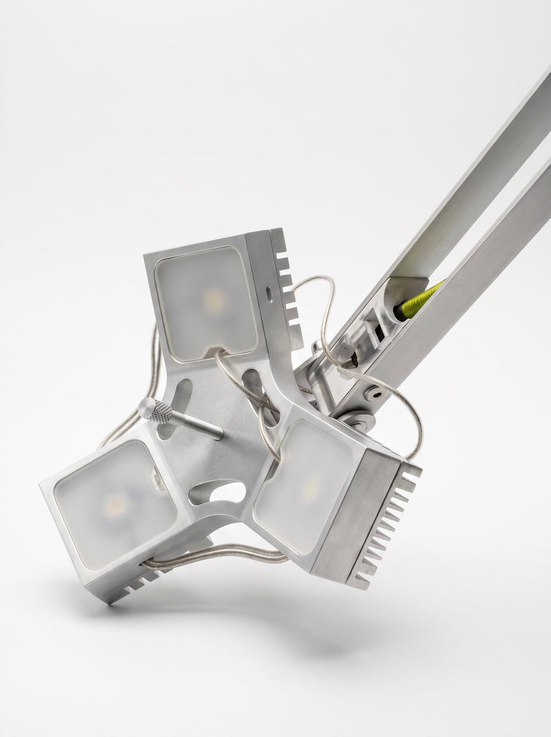 Hs-03 Desk Lamp Turns Heat Management Into Design